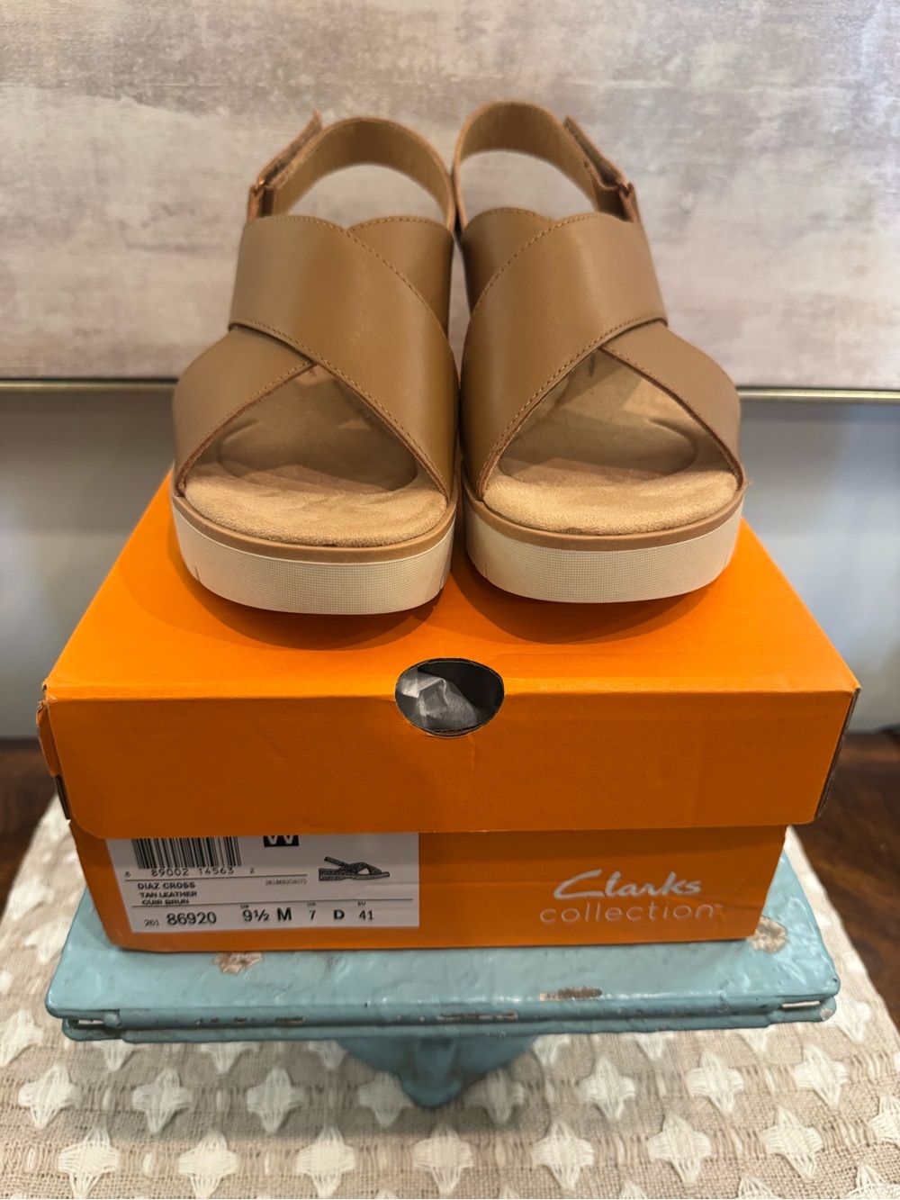 Clarks Collection Leather Heeled Sandals -Diaz Cross Size 9.5 Tan NIB - Picture 6 of 11